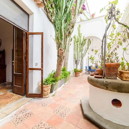 Villa In Positano With Sea Views And Jacuzzi