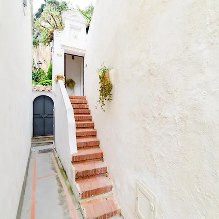 Villa In Positano With Sea Views And Jacuzzi