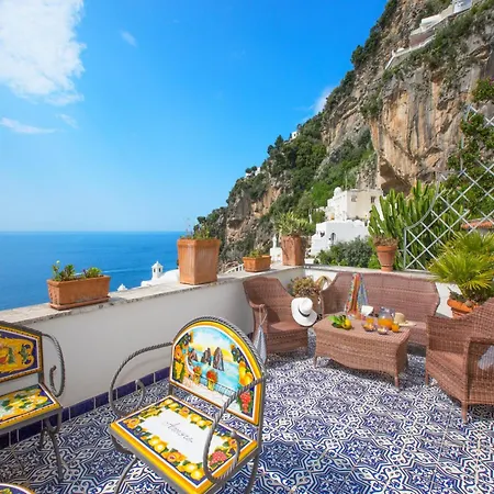 Villa In Positano With Sea Views And Jacuzzi Villa *